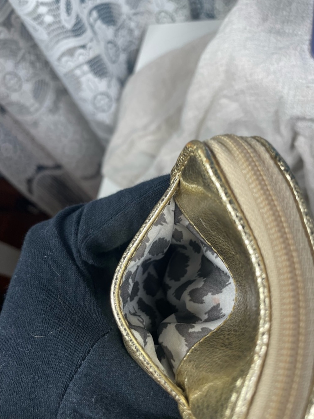 Coach Poppy Metallic Gold Wristlet 3.5 H x 5 L Rare/Retired - Picture 9 of 9